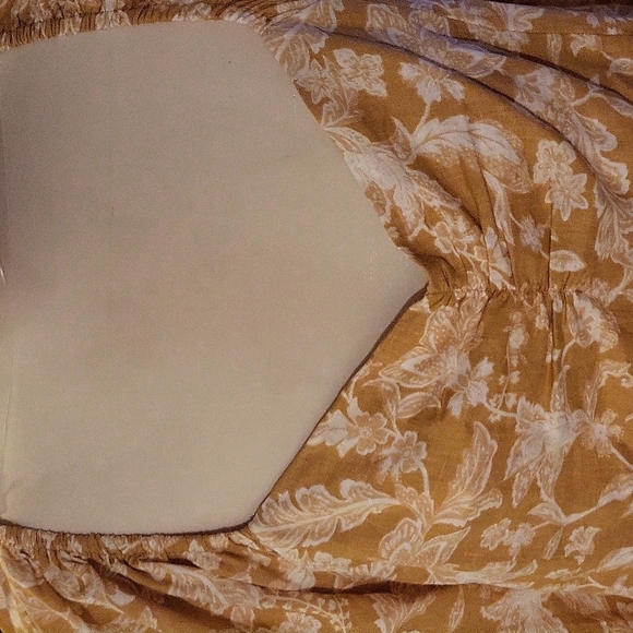 𝅺reitmans Printed Sweetheart Neck Linen Top Size XL Light Mustard - Picture 3 of 5